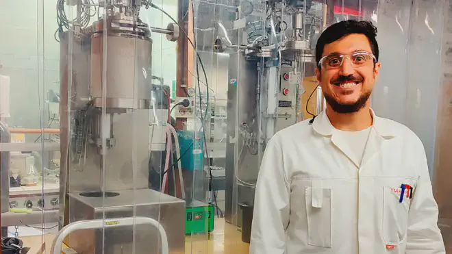 Martín Palazzolo en su laboratorio