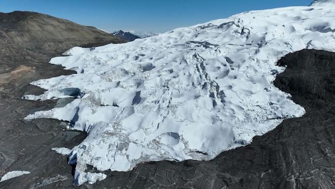 Suyuparina Glacier, Peru