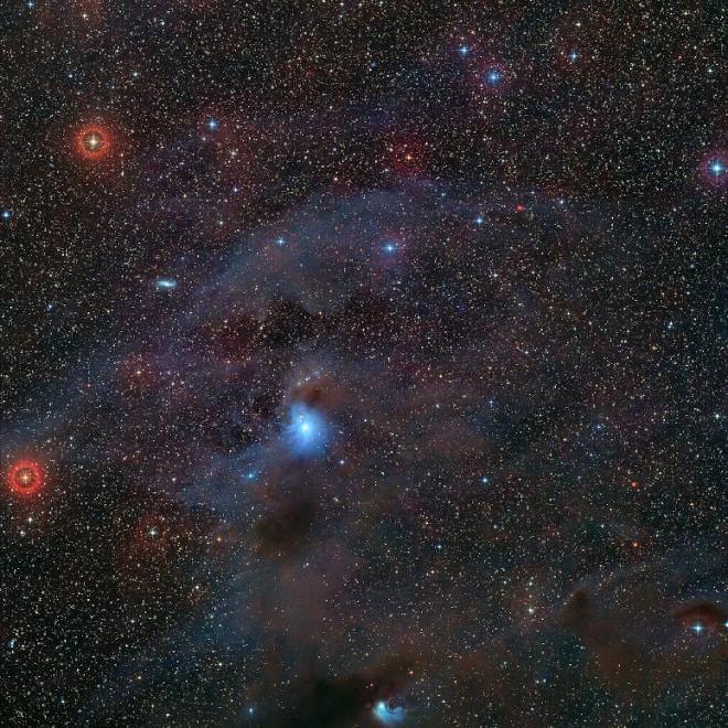This visible-light image, part of the Digitized Sky Survey 2, shows the position in the sky of the rogue planet Cha 1107-7626. The planet (not visible here) is located exactly at the centre of the frame. Credit: ESO/ Digitized Sky Survey 2
