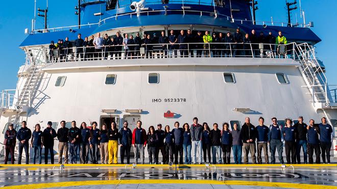 Photo of the entire team that participated in the Continental Slope IV campaign. Credits: ROV SuBastian / Schmidt Ocean Institute.