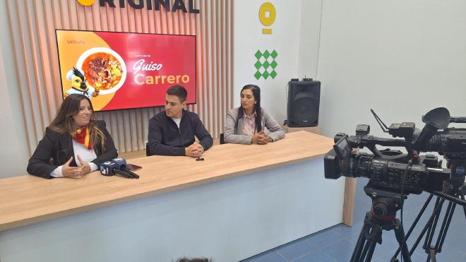 De izquierda a derecha: **Rocío Aimetta, Saúl Echeveste y Vanina Martínez
