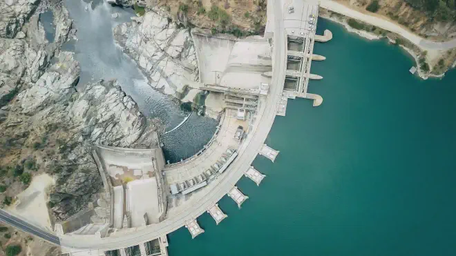 Vista aérea de la represa Lago Rapel
