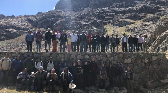 Inauguración de “Ricococha Alta”, una represa prehispánica restaurada de la Cordillera Negra, en Perú. Créditos: Past Water Futures - Gerda Henkel Stiftung