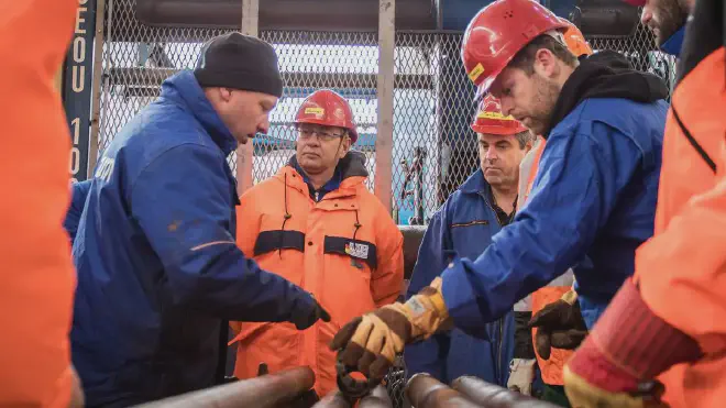 Discusión del proceso de perforación en la plataforma de perforación del fondo marino MARUM-MeBo70