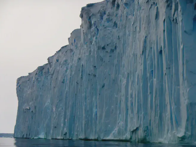 Enorme iceberg en la bahía de Pine Island